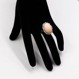 Vintage-Gänseblümchenring aus 18 Karat Weißgold mit Cabochon-Koralle (22 Karat) und Diamanten (1.50 Karat), 60er/70er Jahre