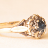 Vintage-Gänseblümchenring aus 9-karätigem Gelbgold mit Saphir (ca. 0.30 ct) und Diamanten (ca. 0.06 ctw), 1980