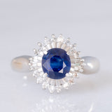 Anello a margherita vintage in platino con zaffiro (1.01ct) e diamanti (0.30ctw), anni ‘80/‘90