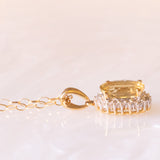 Vintage-Halskette mit Kette aus 9-karätigem Gelbgold und Gänseblümchen-Anhänger aus 9-karätigem Gelb- und Weißgold mit Citrinquarz (ca. 1.50 ct) und Diamanten (ca. 0.10 ctw)