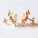 Vintage Blumenohrringe aus 18 Karat Gelbgold mit weißen Perlen, 50er/60er Jahre