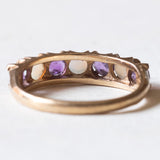 Vintage-Ring aus 9-karätigem Gelbgold mit Amethysten (ca. 0.50 ctw) und Opalen (ca. 0.16 ctw), 70er Jahre