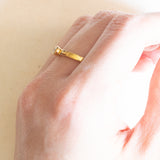 Vintage Solitär aus 18 Karat Gelbgold im Brillantschliff (ca. 0.15 ct), 70er Jahre