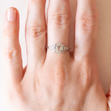 Vintage-Ring aus 9-karätigem Weißgold mit hellblauem Quarz (ca. 1.20 ct) und Diamanten, 60er/70er Jahre