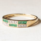 Vintage-Ring aus 9-karätigem Gelb- und Weißgold mit Smaragden (ca. 0.18 ctw) und Diamanten (ca. 0.09 ctw), 70er Jahre