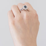 Vintage-Gänseblümchen-Ring aus 18-karätigem Weißgold mit Saphir (ca. 1.20 ct) und Diamanten im Brillantschliff (ca. 1.20 ctw), 60er Jahre