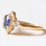 Vintage-Gänseblümchenring aus 18 Karat Gelb- und Weißgold mit Saphiren (ca. 0.75 ct) und Diamanten im Brillantschliff (ca. 0.20 ctw), 60er Jahre