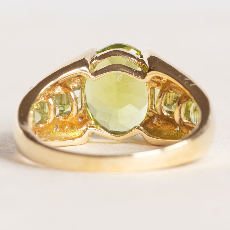 Anello vintage in oro giallo e in oro bianco 14K con peridoti (3.20ctw ca.) e diamanti, anni '70/'80