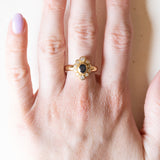 Vintage Gänseblümchenring aus 18 Karat Gelbgold mit Saphir (ca. 0.70 ct) und Diamanten im Brillantschliff (ca. 0.30 ctw), 60er/70er Jahre