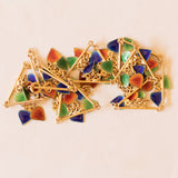 Collar vintage de oro amarillo de 18 quilates con adornos colgantes en forma de corazón con esmaltes rojos, naranjas, verdes y azules, años 70