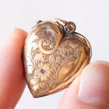 Charme photo ancien en forme de cœur avec feuille d'or jaune 9K sur métal, début des années 900
