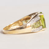 Vintage-Ring aus 14-karätigem Gelbgold und Weißgold mit Peridot (ca. 3.20 ctw) und Diamant, 70er/80er Jahre