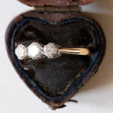 Antike 18-karätige Gelbgold- und Platin-Diamanttrilogie im Alteuropäischen Schliff (ca. 0.47 ctw), 10er/20er Jahre