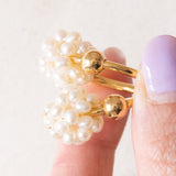 Vintage-Creolen aus 18-karätigem Gelbgold mit weißen Perlen, 70er/80er Jahre