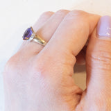 Vintage-Ring aus 9-karätigem Gelbgold und Weißgold mit Amethyst (ca. 1 Karat) und Diamanten, 60er/70er Jahre