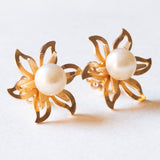 Vintage Blumenohrringe aus 18 Karat Gelbgold mit weißen Perlen, 50er/60er Jahre