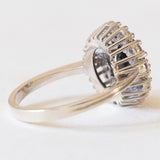 Vintage-Gänseblümchen-Ring aus 14-karätigem Weißgold mit Saphir (ca. 2.30 ct) und Diamanten im Brillantschliff (ca. 0.75 ctw), 60er Jahre