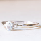 Trilogy vintage in oro bianco 9K con acquamarina (0.30ct ca.) e diamanti di taglio brillante (0.05ctw ca.)
