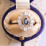 Gänseblümchenring im Art-déco-Stil aus Platin und 12-karätigem Gelbgold mit Saphiren (ca. 0.40 ct) und Diamanten im alten Minenschliff (ca. 0.80 ctw), 20er/30er Jahre