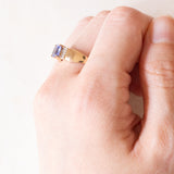 Vintage-Ring aus 9K Gelb- und Weißgold mit Tansanit (ca. 0.80 ct) und Diamanten, 70er/80er Jahre