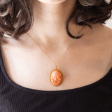 Vintage-Anhänger/Brosche aus 18 Karat Gelbgold mit orangefarbener Korallenkamee, 60er Jahre