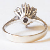 Винтажное кольцо из 14-каратного белого золота с рубином (около 0.80 карата) и бриллиантами (около 0.60 карата) с ромашками, 60-е годы