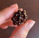 Vintage 8 Karat Gelbgold-Granat-Gänseblümchen-Ring, 40er Jahre