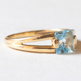 Vintage-Ring aus 18-karätigem Gelbgold mit blauem Topas im Prinzessschliff, 70er Jahre