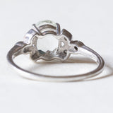 Vintage-Ring aus 9-karätigem Weißgold mit hellblauem Quarz (ca. 1.20 ct) und Diamanten, 60er/70er Jahre