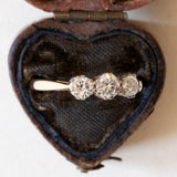 Antike 18-karätige Gelbgold- und Platin-Diamanttrilogie im Alteuropäischen Schliff (ca. 0.47 ctw), 10er/20er Jahre