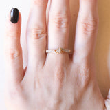 Vintage-Diamantring aus 18-karätigem Gelb- und Weißgold (ca. 0.10 Karat), 40er/50er Jahre