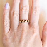 Vintage-Ring aus 18-karätigem Gelbgold mit Saphiren (ca. 0.30 ctw) und weißen Diamantimitatsteinen, 60er/70er Jahre