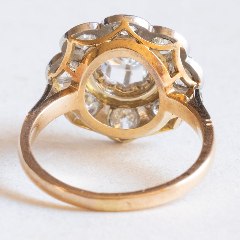Anello a margherita vintage in oro giallo e bianco 18K con diamanti (1.35ctw ca.), anni ‘50/‘60
