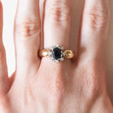 Vintage-Gänseblümchen-Ring aus 14-karätigem Gelb- und Weißgold mit Saphir (ca. 1 ct) und Diamanten (ca. 0.16 ctw), 60er Jahre