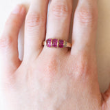 Vintage-Ring aus 9-karätigem Gelb- und Weißgold mit synthetischen Rubinen (ca. 0.80 ctw) und Diamanten, 70er/80er Jahre