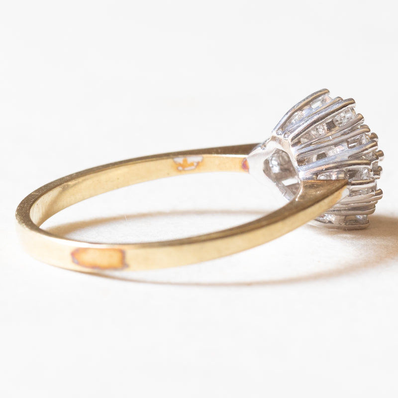 Anello vintage a margherita in oro giallo e in oro bianco 14K con diamanti di taglio brillante (0.35ctw ca.), anni '60