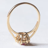 Vintage-Gänseblümchen-Ring aus 14-karätigem Gelbgold mit Rubinen (ca. 0.30 ct) und Diamanten (ca. 0.10 ctw), 70er Jahre