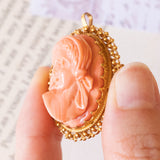 Vintage-Anhänger/Brosche aus 18 Karat Gelbgold mit orangefarbener Korallenkamee, 60er Jahre