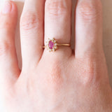 Vintage-Gänseblümchen-Ring aus 14-karätigem Gelbgold mit Rubinen (ca. 0.30 ct) und Diamanten (ca. 0.10 ctw), 70er Jahre