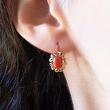 Herzförmige Vintage-Ohrringe aus 8-karätigem Gelbgold mit orangefarbener Koralle, 40er/50er Jahre