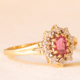 Anello a margherita vintage in oro giallo e bianco 14K con tormalina rosa (0.50ct ca.) e diamanti (0.08ctw ca.), anni ‘70