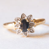 Vintage-Gänseblümchenring aus 18-karätigem Gelb- und Weißgold mit Saphiren (ca. 0.50 ct) und Diamanten (ca. 0.04 ctw), 60er Jahre