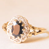 Anello a margherita vintage in oro giallo e bianco 9K con zaffiro (1ct ca.) e diamanti (0.05ctw ca.), anno 1989