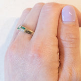 Vintage-Ring aus 9-karätigem Gelb- und Weißgold mit Smaragden (ca. 0.18 ctw) und Diamanten (ca. 0.09 ctw), 70er Jahre