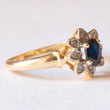 Vintage-Gänseblümchenring aus 18-karätigem Gelb- und Weißgold mit Saphiren (ca. 0.50 ct) und Diamanten (ca. 0.04 ctw), 60er Jahre