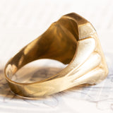 Винтажное кольцо-печатка из желтого золота 8 карат с гелиотропом (кровавым камнем), 50-е/60-е годы