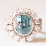 Vintage-Gänseblümchen-Ring aus 18 Karat Weißgold mit hellblauem Zirkon (ca. 4.50 ct) und Diamanten (ca. 0.84 ctw)