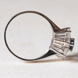 Vintage-Gänseblümchen-Ring aus 18-karätigem Weißgold mit Saphir (ca. 1.20 ct) und Diamanten im Brillantschliff (ca. 1.20 ctw), 60er Jahre