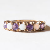 Vintage-Ring aus 9-karätigem Gelbgold mit Amethysten (ca. 0.50 ctw) und Opalen (ca. 0.16 ctw), 70er Jahre