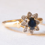 Vintage-Gänseblümchenring aus 18-karätigem Gelb- und Weißgold mit Saphiren (ca. 0.50 ct) und Diamanten (ca. 0.04 ctw), 60er Jahre